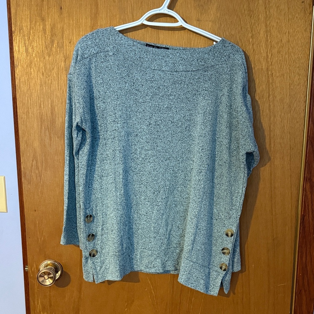 Kim & Cami Blue Women's Top with Button Detail